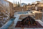 4 Hot Tubs on site